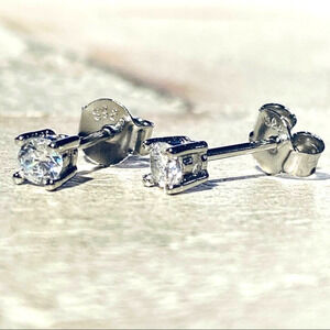 NEW S925 Sterling Silver Cubic Zirconia Studs Post Princess Cut 925 Solitaire